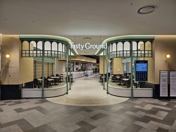 LOTTE PREMIUM OUTLETS TASTY GROUND