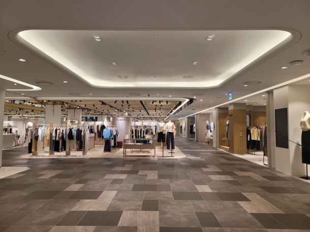 SHINSEGAE DEPARTMENT STORE TIME SQUARE